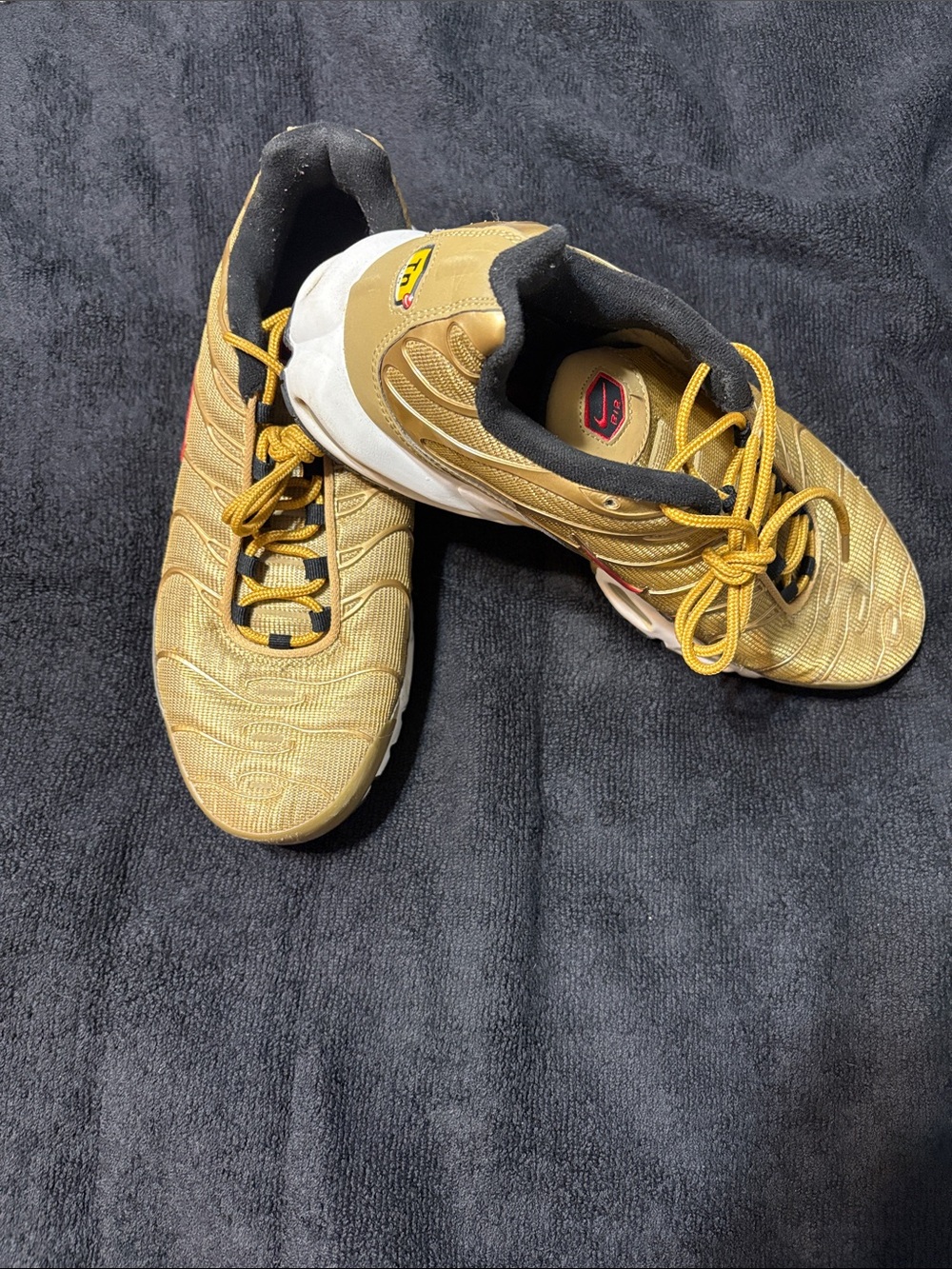Nike TN AIR Max Plus Gold 2018 White Sole and Black Lining Men’s